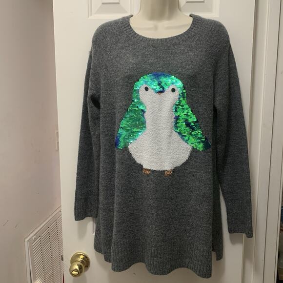 Lauren Conrad Women’s Sweater Penguin Sequins Fuzzy M Tunic Gray Whimsical - Picture 1 of 6